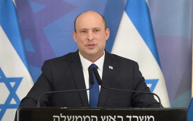 Prime Minister Naftali Bennett at the Defense Ministry in Tel Aviv, April 8, 2022 (Amos Ben Gershom/GPO)