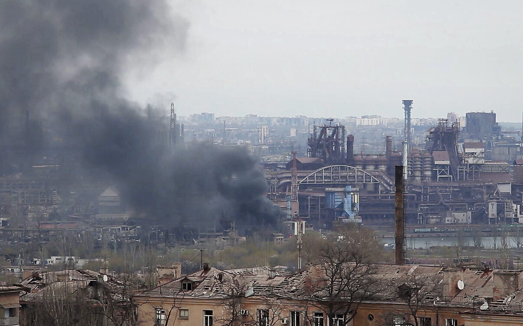 Ukraine: Russia 'trying to destroy' last troops in besieged Mariupol steel plant | The Times of Israel