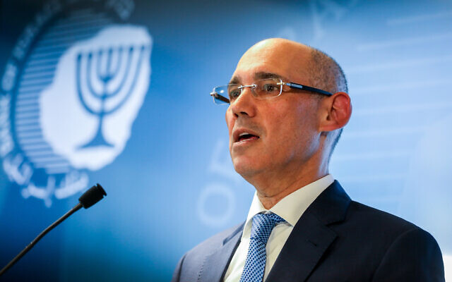 Bank of Israel Governor Amir Yaron speaks during a press conference in Jerusalem on April 11, 2022. (Flash90)