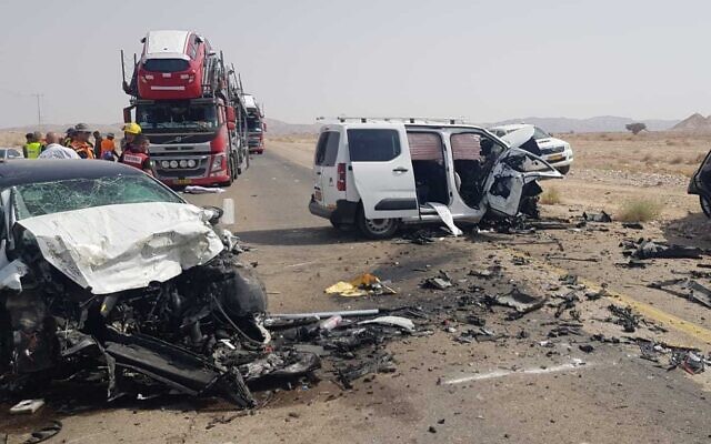 Two wrecked cars and a truck involved in an accident along route 90 in the Arava, southern Israel, May 28, 2022. (Courtesy of Arava regional council)
