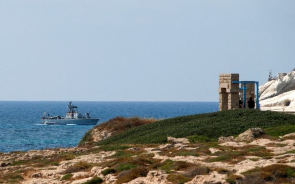 An Israeli navy vessel is pictured off the coast of Rosh Hanikra, an area at the border between Israel and Lebanon (Ras al-Naqura), on June 6, 2022. (JALAA MAREY / AFP)