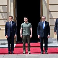 (L-R) Chancellor of Germany Olaf Scholz, President of France Emmanuel Macron, Ukrainian President Volodymyr Zelensky, Prime Minister of Italy Mario Draghi and Romanian President Klaus Iohannis in Mariinsky Palace, in Kyiv, on June 16, 2022 (Sergei SUPINSKY / AFP)