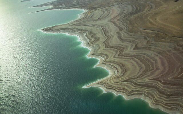 Aerial view of the Dead Sea with its salt formations, December 3, 2021. (Moshe Shai/FLASH90)