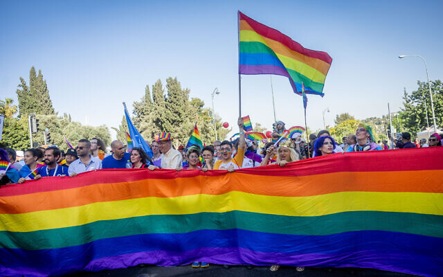 Thousands take part in the annual Jerusalem Pride Parade, June 2, 2022. (Yonatan Sindel/Flash90)