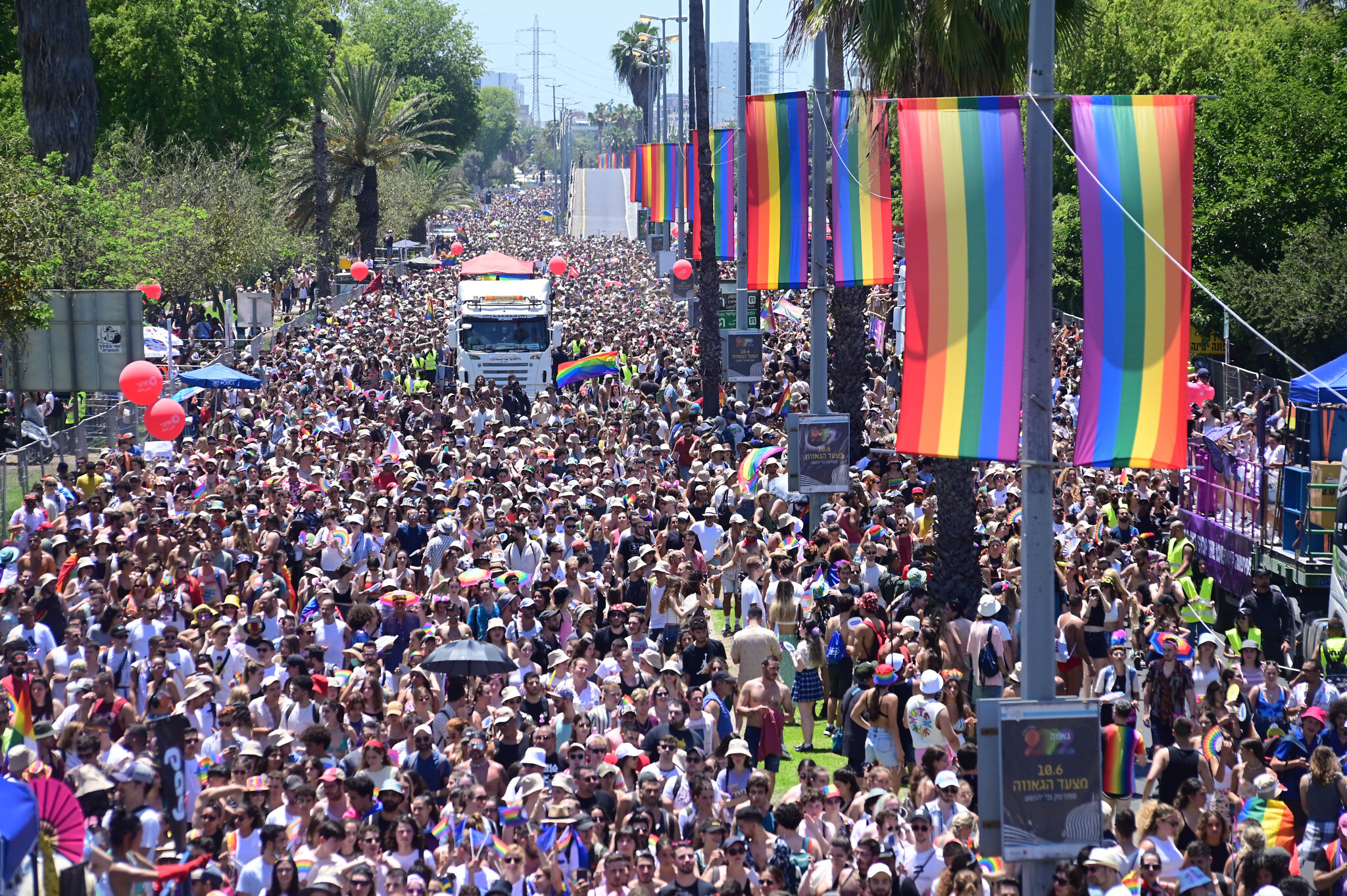 Tens of thousands set to attend Tel Aviv's 25th Pride Parade The