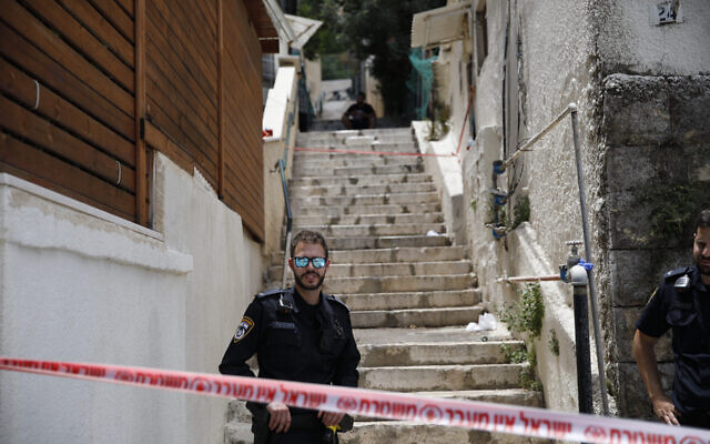 Police at the scene where a man  murdered his wife and then tried to kill himself on June 12, 2022 in Haifa (Shir Torem/Flash90)