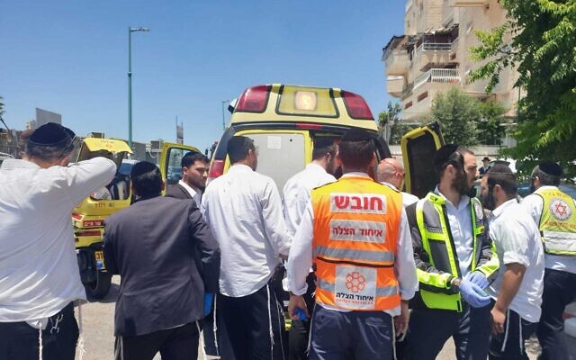 A baby forgotten in a car in Elad being taken to the hospital in critical condition, before she was declared dead, June 30, 2022. (Courtesy/United Hatzalah)