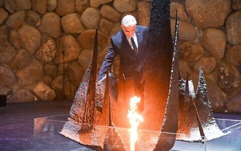 Incoming prime minister Yair Lapid visits the Yad Vashem Holocaust Memorial in Jerusalem, June 30, 2022 (Kobi Gideon/GPO)