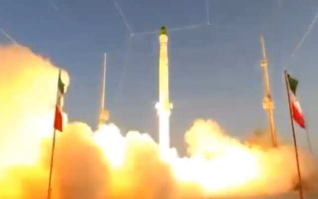 An image taken from a video showing the second launch of Iran's satellite carrier Zuljanah on June 26, 2022. (Twitter/Screenshot)