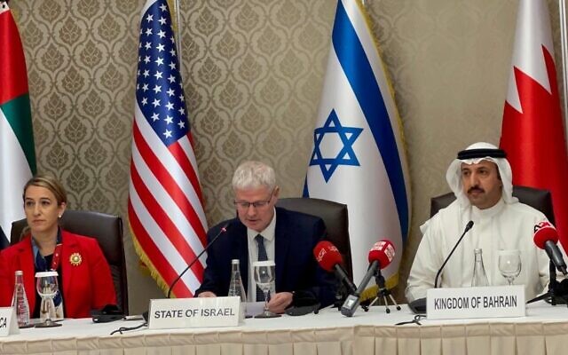 (L) Deputy Assistant Secretary of State for Near Eastern Affairs Yael Lempert, (C) Israel’s Foreign Ministry Director-General Alon Ushpiz and (R) Bahrain’s Undersecretary for International Affairs Sheikh Abdullah bin Ahmed Al Khalifa at the Negev Summit follow-up in Bahrain, June 27, 2022 (Foreign Ministry)