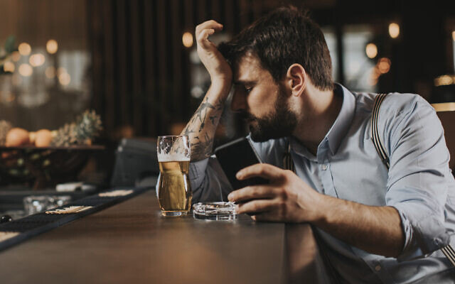 Illustrative photo of a man drinking alcohol (iStock photos/ boggy22)