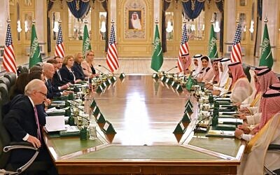 US President Joe Biden (C-L) takes part in a working session with Saudi Arabia's Crown Prince Mohammed bin Salman  (C-R) at the Al Salam Royal Palace in the Saudi coastal city of Jeddah, on July 15, 2022. (Mandel NGAN / AFP)