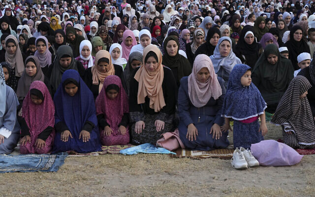 Muslim worshipers on Eid al-Adha in Gaza City, July 9, 2022 (AP Photo/Adel Hana)