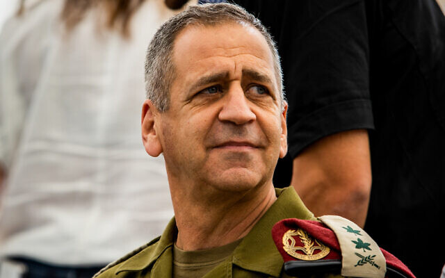 IDF Chief of Staff Aviv Kohavi attends a  Aharai! Youth Program ceremony, at Mount Herzl in Jerusalem on June 17, 2022. (Flash90)