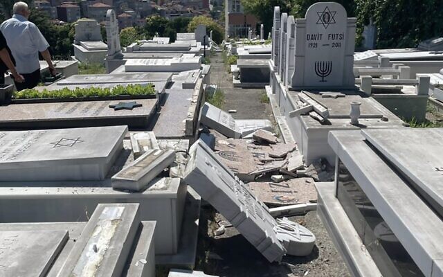 The 600-year old cemetery is located in Istanbul’s Hasköy neighborhood. (Türk Yahudi Toplumu via JTA)