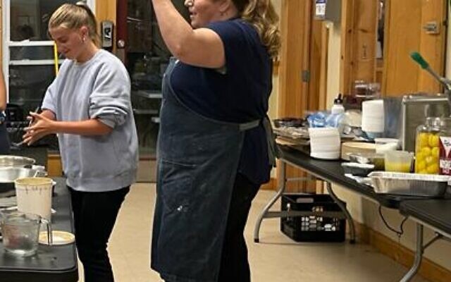 'Sababa' cookbook author Adeena Sussman taught campers and counselors at Camp Ramah in the Poconos during a weeklong culinary arts program (Courtesy Jessica Steinberg)