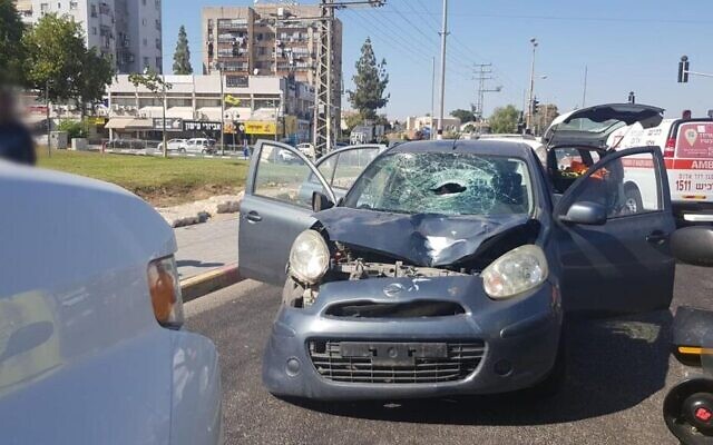 The scene of a deadly car accident at the entrance of Kiryat Malachi on July 29, 2022. (Hatzalah)