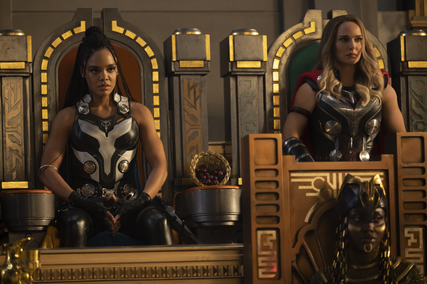 Did Natalie Portman Have CGI Arms In 'Thor: Love And Thunder'? Details Of  The Conspiracy Theory