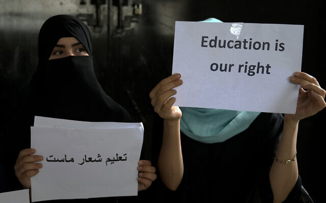 Afghan girls hold illegal protest to demand the right to education in a private home in Kabul, Afghanistan, Tuesday, August 2, 2022. (AP/Ebrahim Noroozi)
