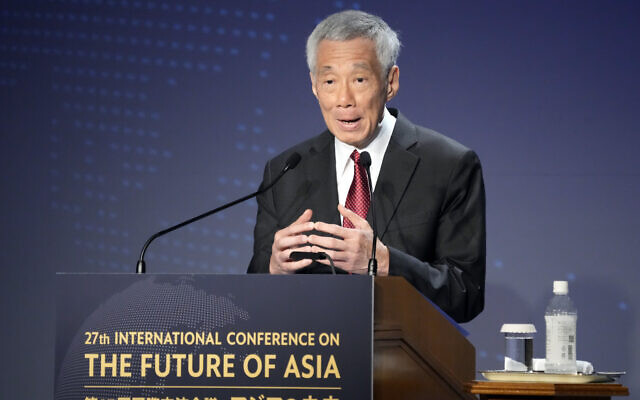 Singapore Prime Minster Lee Hsien Loong delivers a speech at a session of the International Conference on 'The Future of Asia,' in Tokyo, May 26, 2022. (AP Photo/Eugene Hoshiko, file)