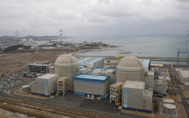 File: Nuclear power plants, Kori 1, right, and Shin Kori 2 are seen in Ulsan, South Korea, Feb. 5, 2013 (AP Photo/Ahn Young-joon, File)