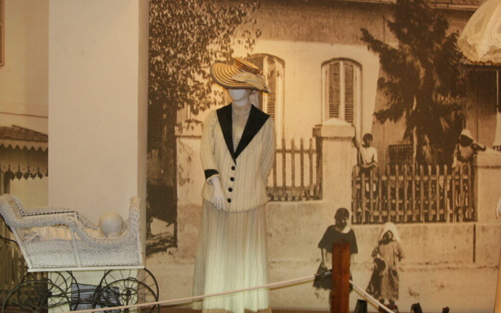 The early Israeli fashion exhibit at the Shalit residence in Rishon Lezion. (Shuel Bar-Am)
