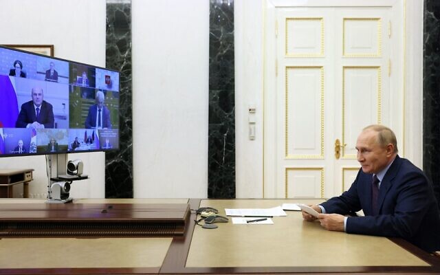 Russian President Vladimir Putin chairs a meeting on economic issues via a video link at the Kremlin in Moscow on September 12, 2022. (Gavriil Grigorov/Sputnik/AFP)