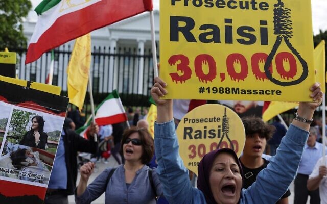Activists demonstrate over the death of Mahsa Amini in Iran on September 24, 2022, near the White House in Washington, DC. (Alex Wong/Getty Images/AFP)