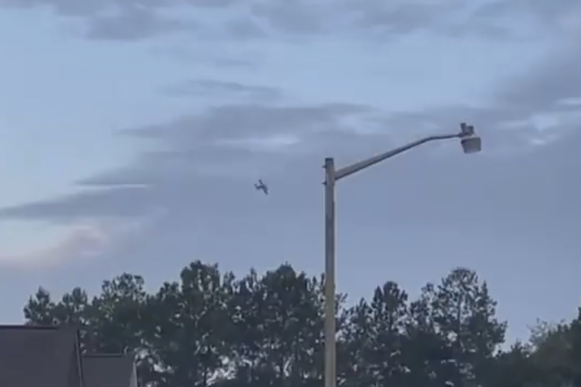 Pilot Lands After Threatening to Crash Into Mississippi Walmart