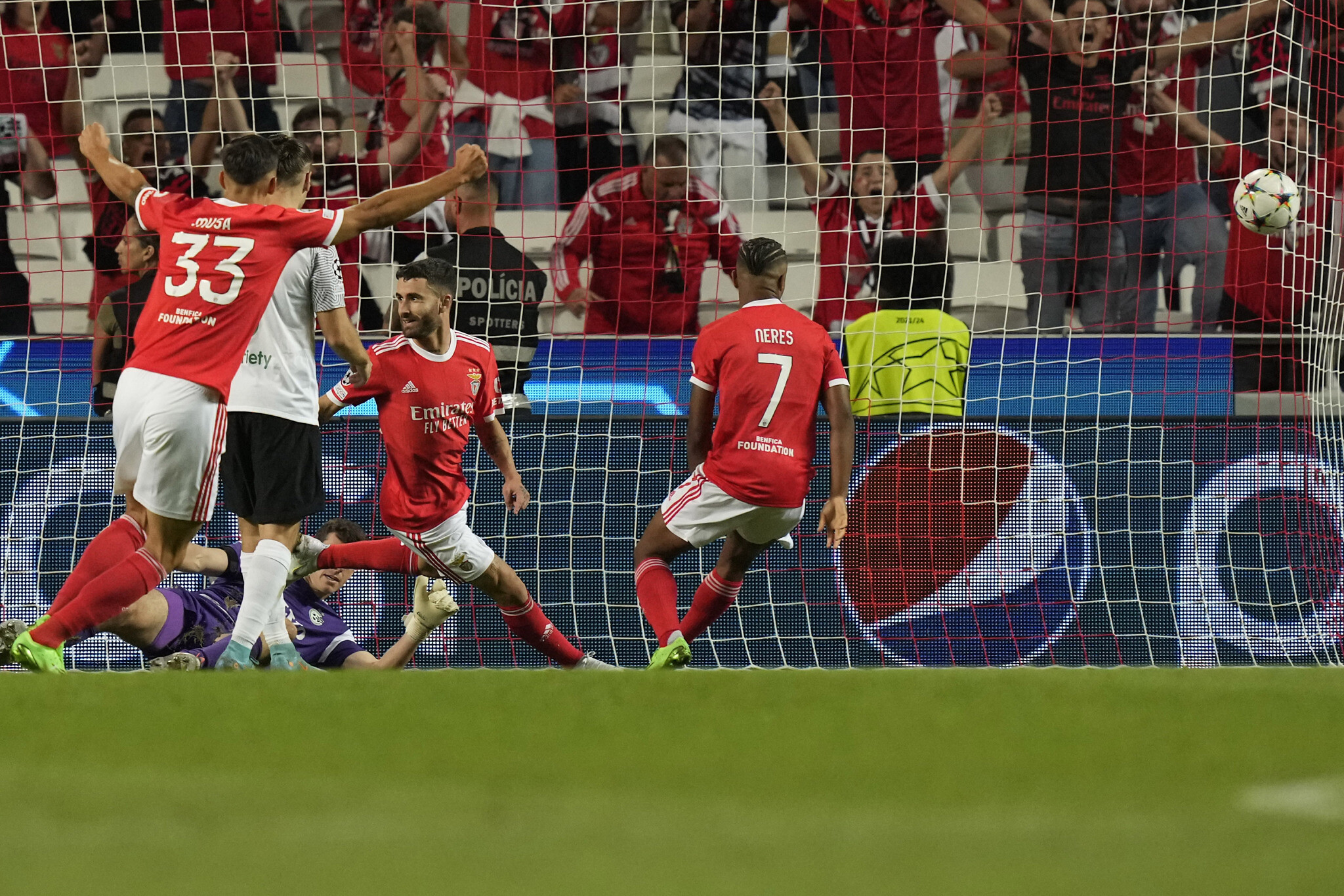 Benfica defeats Spartak Moscow 2-0 in Champions League qualifiers