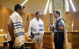 Rabbi David Wolpe speaks to congregants at Sinai Temple on September 23, 2022, in Los Angeles. (AP Photo/Marcio Jose Sanchez)
