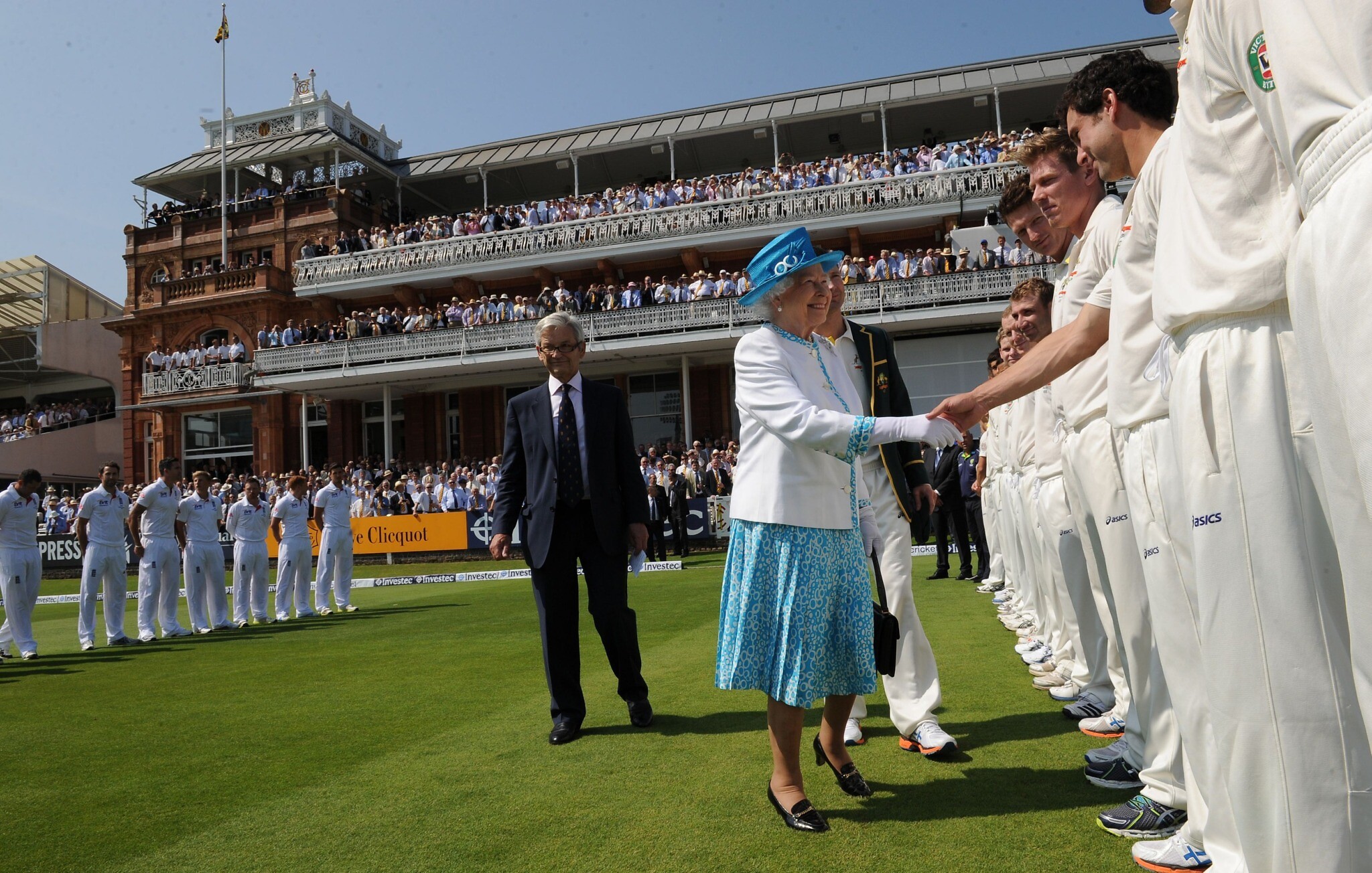 Cricket plays tribute to the Queen as fans bash UK soccer for scrapping games The Times of Israel
