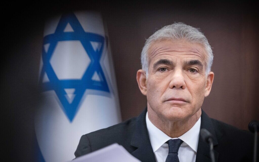 Prime Minister Yair Lapid leads a cabinet meeting at the Prime Minister's Office in Jerusalem on September 4, 2022 (Yonatan Sindel/Flash90)