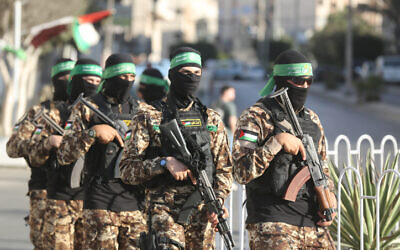 Palestinian members of Izz ad-Din al-Qassam Brigades, the armed wing of the Hamas terror group in Gaza City, September 21, 2022. (Attia Muhammed/Flash90)