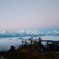 The Sandakphu mountain in West Bengal, India (Wikimedia commons /By solarshakti - Flickr, CC BY 2.0)