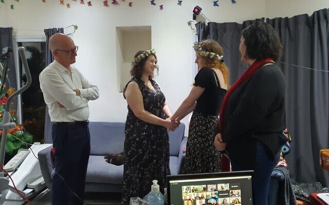 Sapir and Gili Zeelon get married over Zoom through a wedding officiant in Utah in January 2021. (Courtesy: Sapir Zeelon)