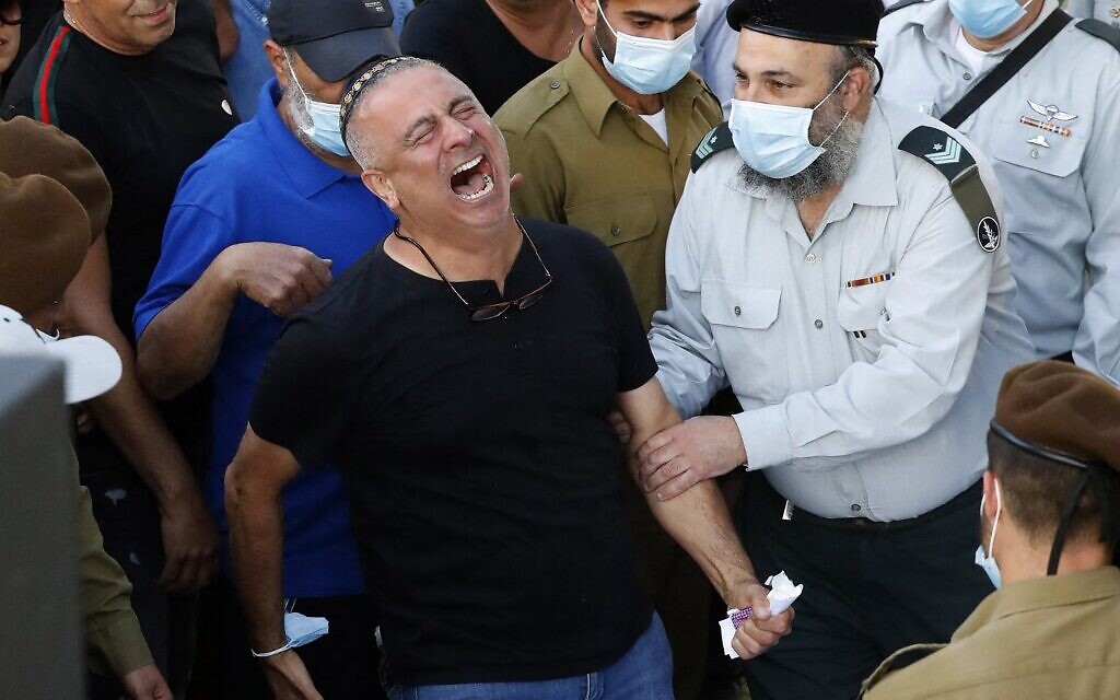 Father of slain IDF soldier wants grandkids from son’s frozen sperm