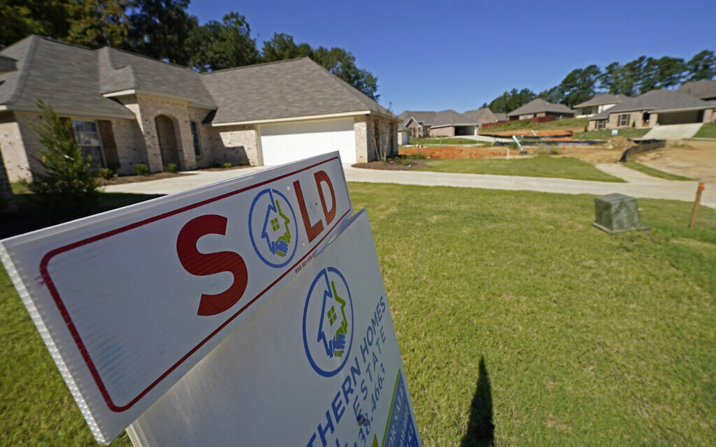 Illustrative: A "Sold" sign is on display on the lawn of a new house in Pearl, Miss., Thursday, Sept. 23, 2021. (AP/Rogelio V. Solis)