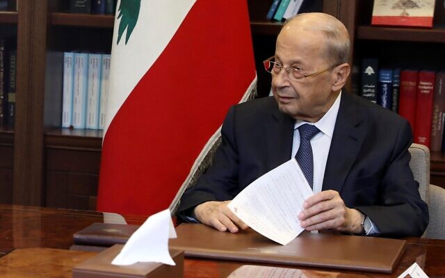 In this photo released by Lebanon's official government photographer Dalati Nohra, Lebanese president Michel Aoun, right, meets with US Envoy for Energy Affairs Amos Hochstein, at the presidential palace, in Beirut, Lebanon, Friday, September 9, 2022. (Dalati Nohra via AP)
