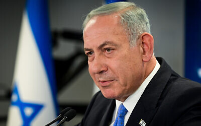 Likud party and opposition leader MK Benjamin Netanyahu speaks to the media in Tel Aviv, October 3, 2022. (Avshalom Sassoni/Flash90)