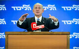Opposition Leader Benjamin Netanyahu speaks to the media in Tel Aviv on October 3, 2022. (Avshalom Sassoni/Flash90)