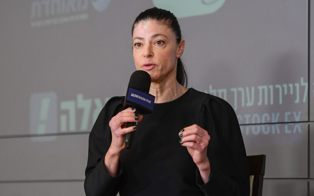 Labor party leader Merav Michaeli attends the Maariv conference in Tel Aviv, October 24, 2022. (Avshalom Sassoni/Flash90)