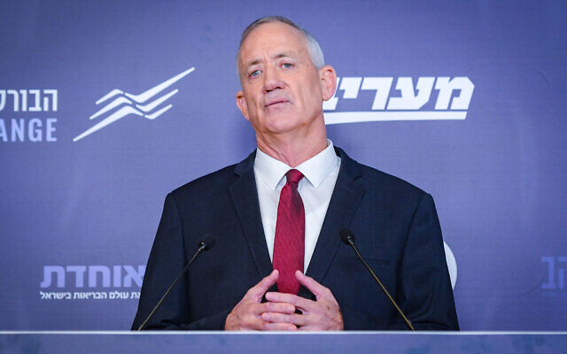 Defense Minister Benny Gantz,, leader of the National Unity party, attends the Maariv conference in Tel Aviv, October 24, 2022. (Avshalom Sassoni/Flas90)