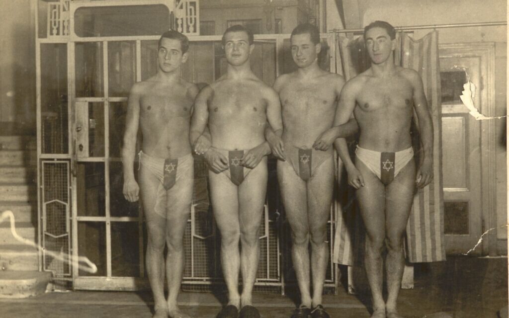 Hubert Nassau's photo of the Hakoah swim team from the 1920s. (Wiener Holocaust Library Collections)