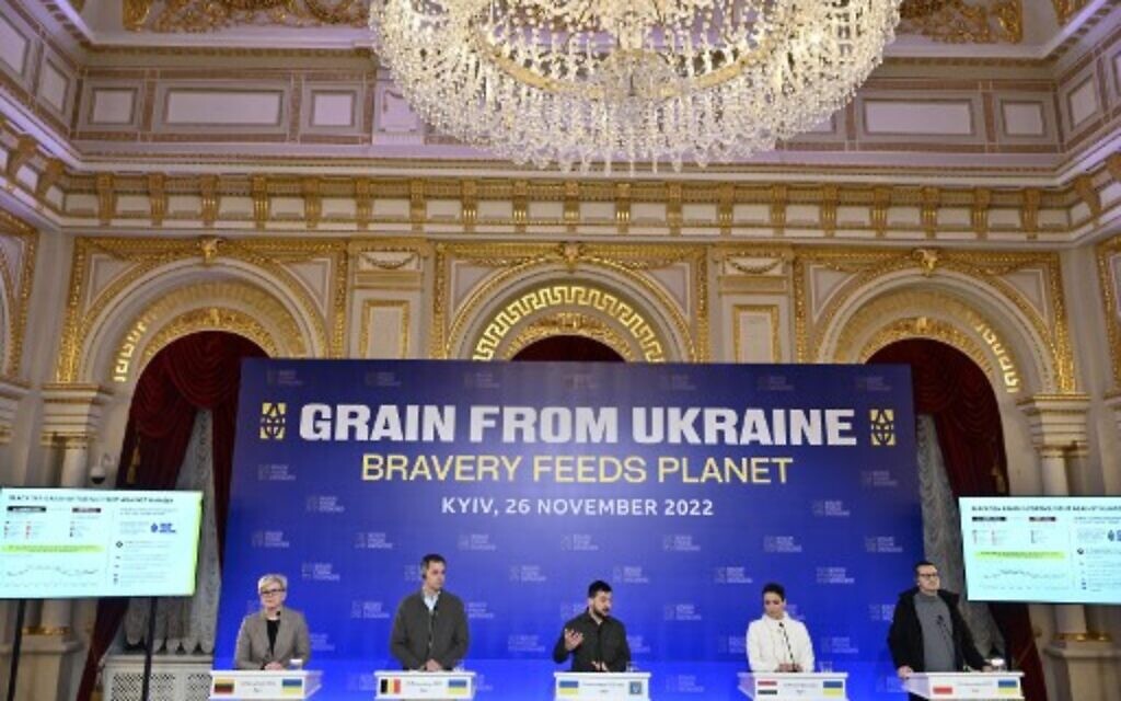 (From L) Lithuania's Prime Minister Ingrida Simonyte, Belgium's Prime Minister Alexander De Croo, Ukraine's President Volodymyr Zelensky, Hungary's President Katalin Novak and Poland's Prime Minister Mateusz Morawiecki attend a press briefing after the International Summit on Food Security in Kyiv on November 26, 2022, (Genya SAVILOV/AFP)