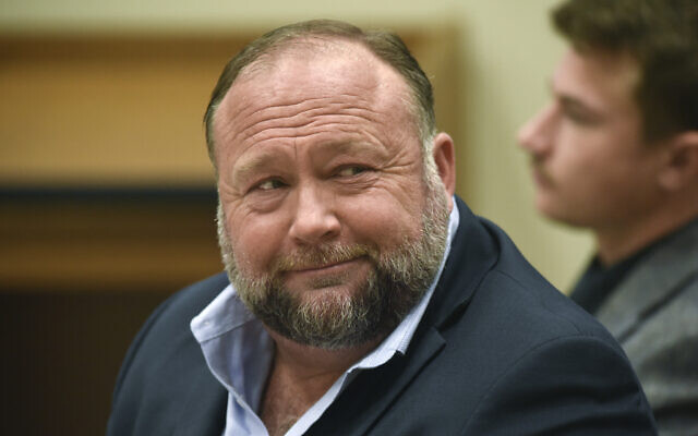 Infowars founder Alex Jones appears in court to testify during the Sandy Hook defamation damages trial at Connecticut Superior Court in Waterbury, Connecticut on Sept. 22, 2022. (Tyler Sizemore/Hearst Connecticut Media via AP, Pool, File)