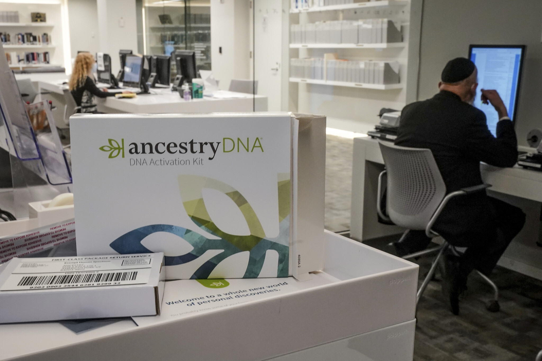 Ancestry.com donates 2,500 DNA kits to help Holocaust survivors