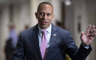 House Democratic Caucus Chair Hakeem Jeffries arrives for leadership elections at the Capitol in Washington, Wednesday, November 30, 2022. (AP Photo/J. Scott Applewhite)