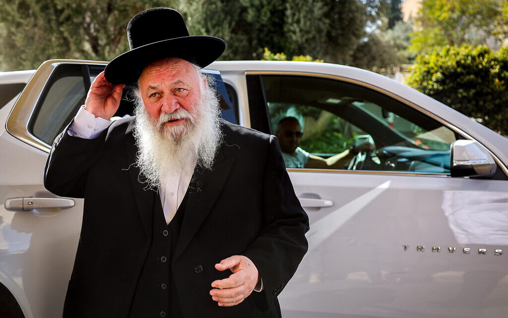 United Torah Judaism leader Rabbi Yitzhak Goldknopf arrives for coalition talks with Likud chief Benjamin Netanyahu in Jerusalem on November 6, 2022. (Yonatan Sindel/Flash90)