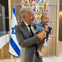 Israel's Ambassador to the UAE with Mateo David and his new Israeli passport, November 17, 2022 (via Twitter).